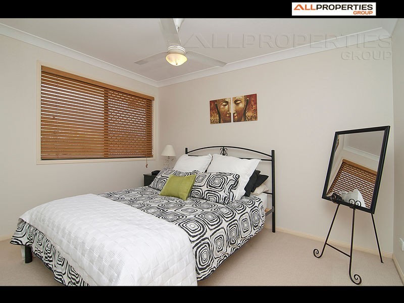 139 Lake Eyre Cres, Parkinson QLD 4115