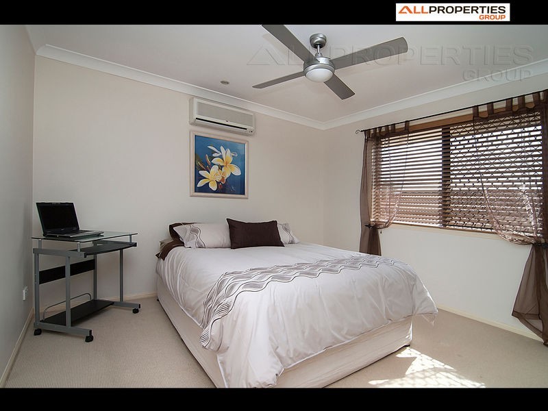 139 Lake Eyre Cres, Parkinson QLD 4115