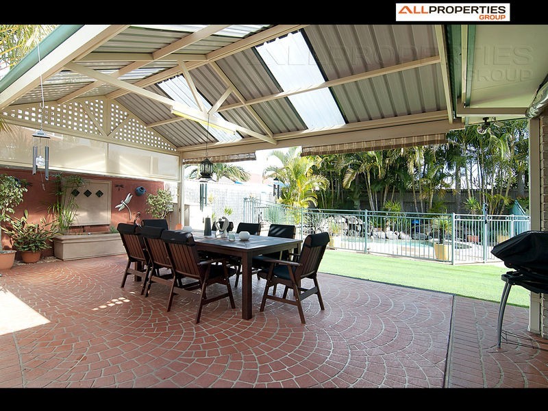 139 Lake Eyre Cres, Parkinson QLD 4115