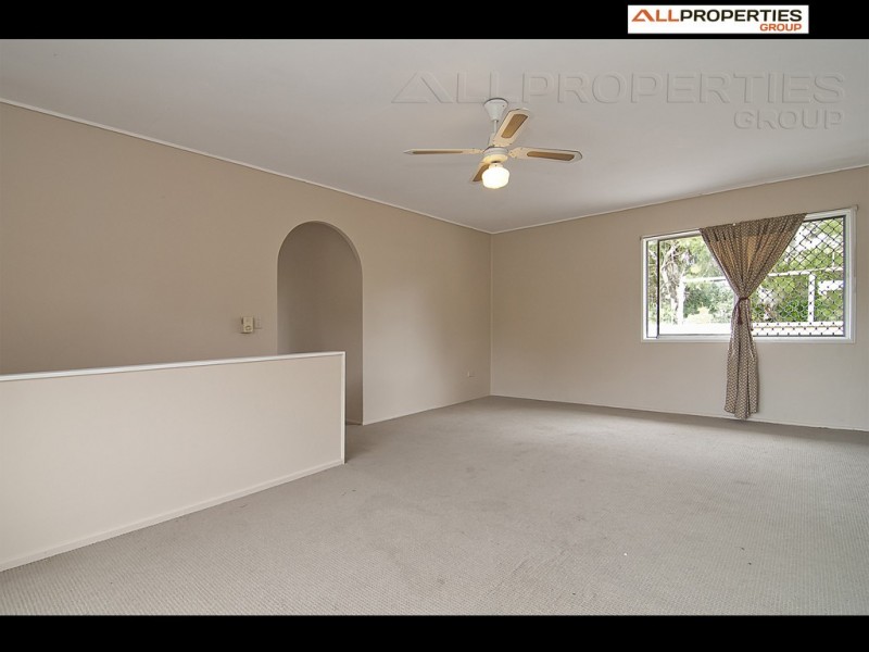 8 George Street, Kingston QLD 4114