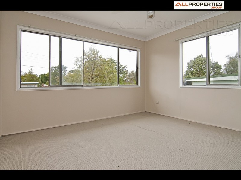 8 George Street, Kingston QLD 4114