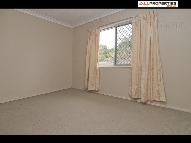 8 George Street, Kingston QLD 4114