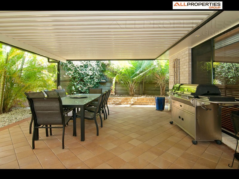 4 Camberwell Place, Forest Lake QLD 4078
