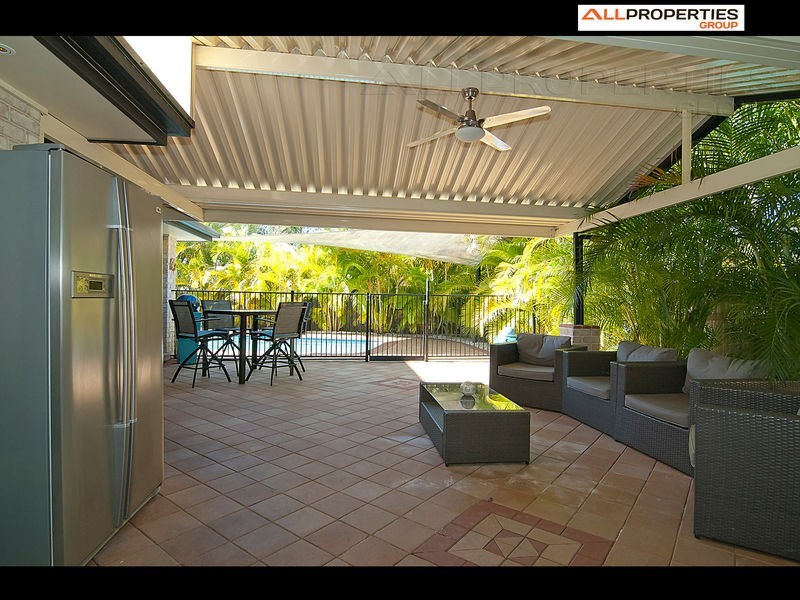 4 Camberwell Place, Forest Lake QLD 4078