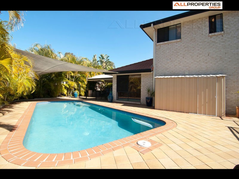 4 Camberwell Place, Forest Lake QLD 4078