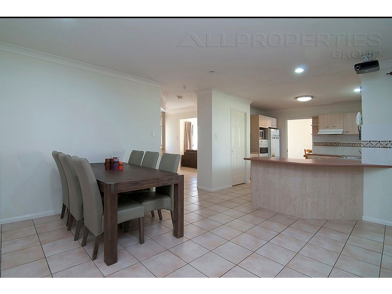 21 Acorn Circuit, Forest Lake QLD 4078