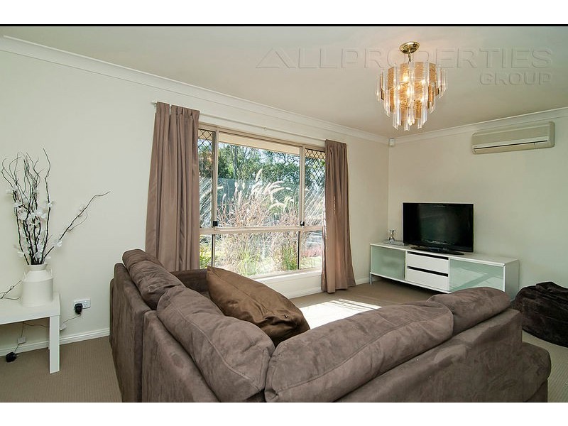 21 Acorn Circuit, Forest Lake QLD 4078