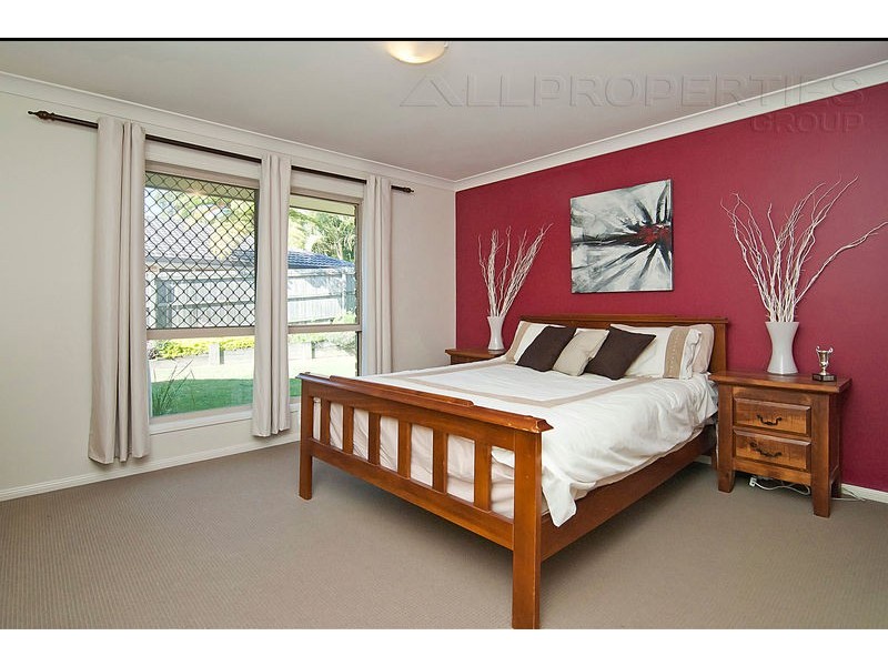 21 Acorn Circuit, Forest Lake QLD 4078