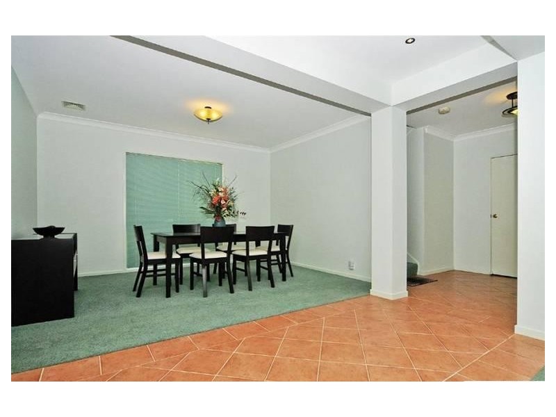 6 Templestowe Close, Forest Lake QLD 4078