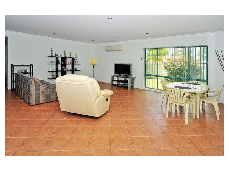 6 Templestowe Close, Forest Lake QLD 4078