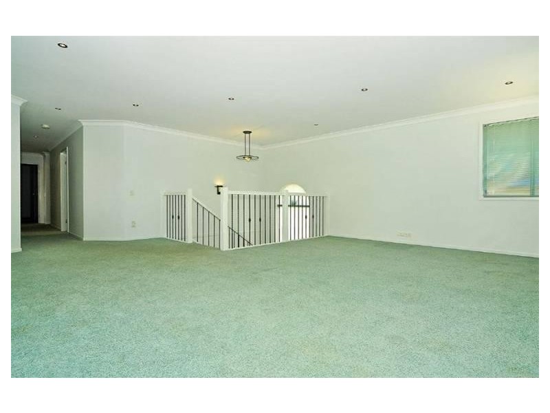 6 Templestowe Close, Forest Lake QLD 4078