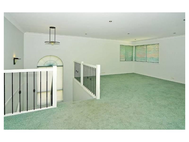 6 Templestowe Close, Forest Lake QLD 4078