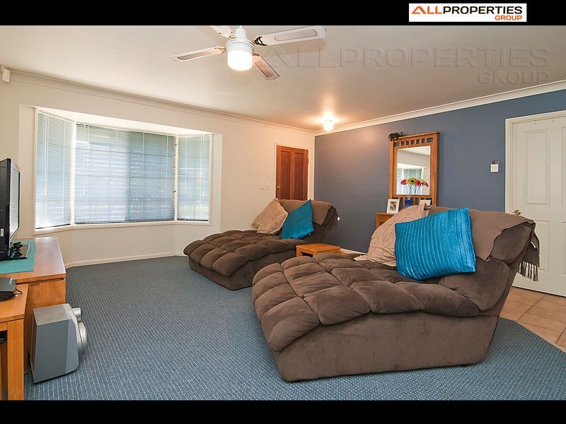 65 Lakeside Crescent, Forest Lake QLD 4078