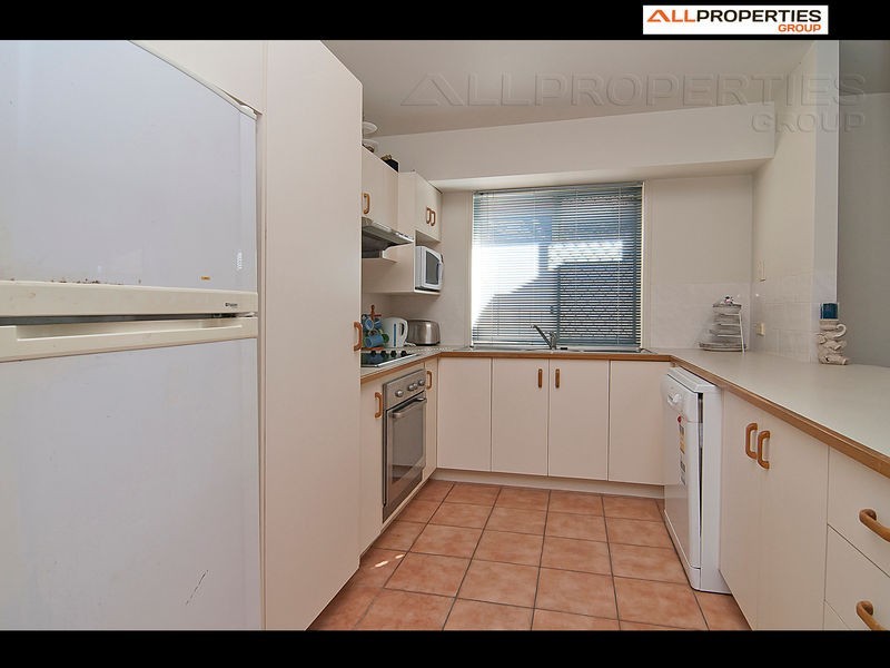 65 Lakeside Crescent, Forest Lake QLD 4078