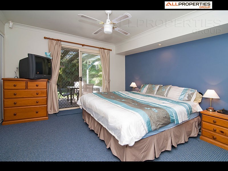 65 Lakeside Crescent, Forest Lake QLD 4078