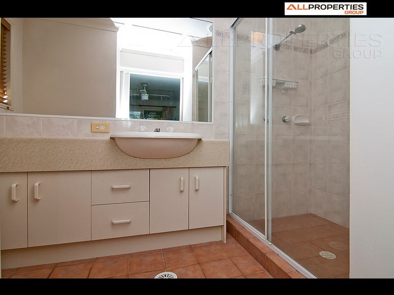 65 Lakeside Crescent, Forest Lake QLD 4078