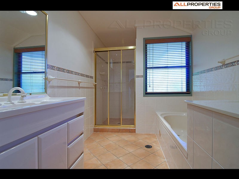 20 Alexandrina Circuit, Forest Lake QLD 4078