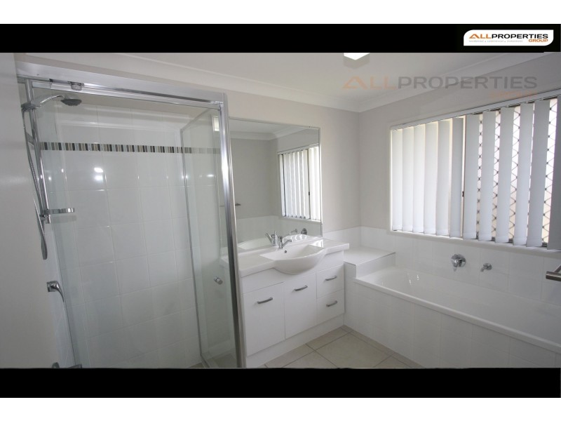 19 Goddards Road, Yamanto QLD 4305