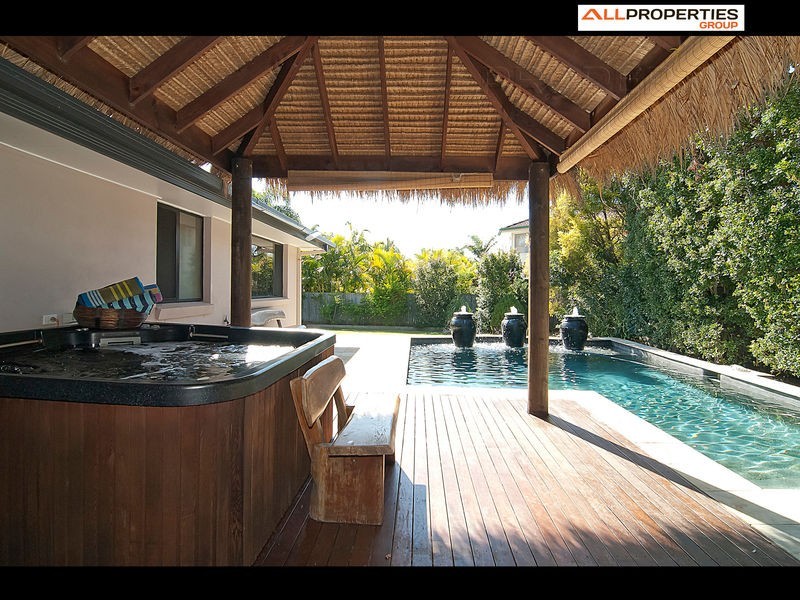 89 Ontario Cres, Parkinson QLD 4115