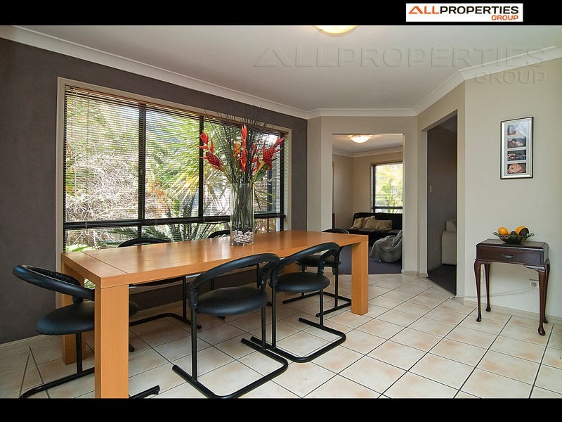 89 Ontario Cres, Parkinson QLD 4115