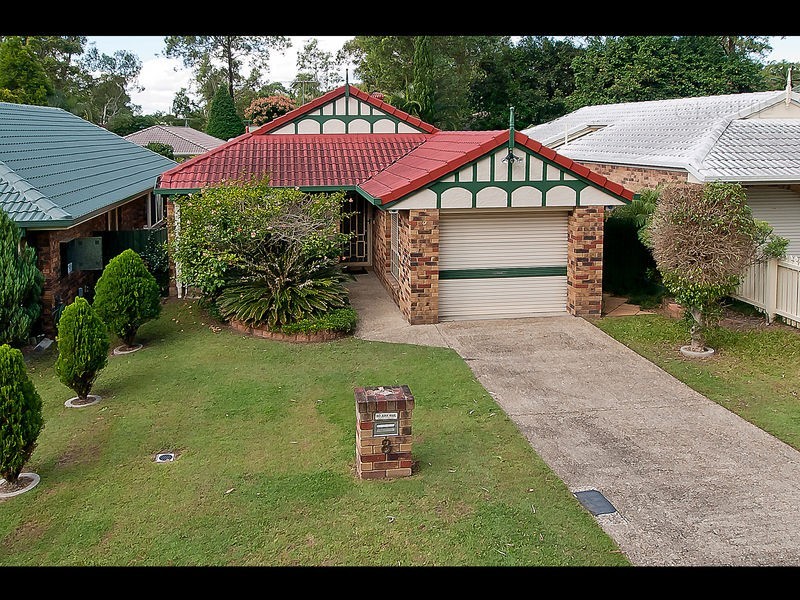 8 Clarendon Circuit, Forest Lake QLD 4078