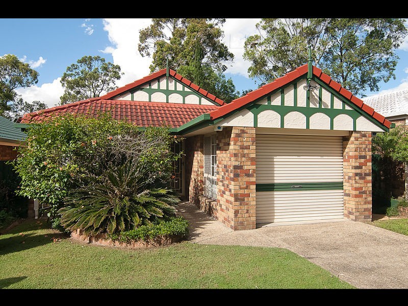 8 Clarendon Circuit, Forest Lake QLD 4078