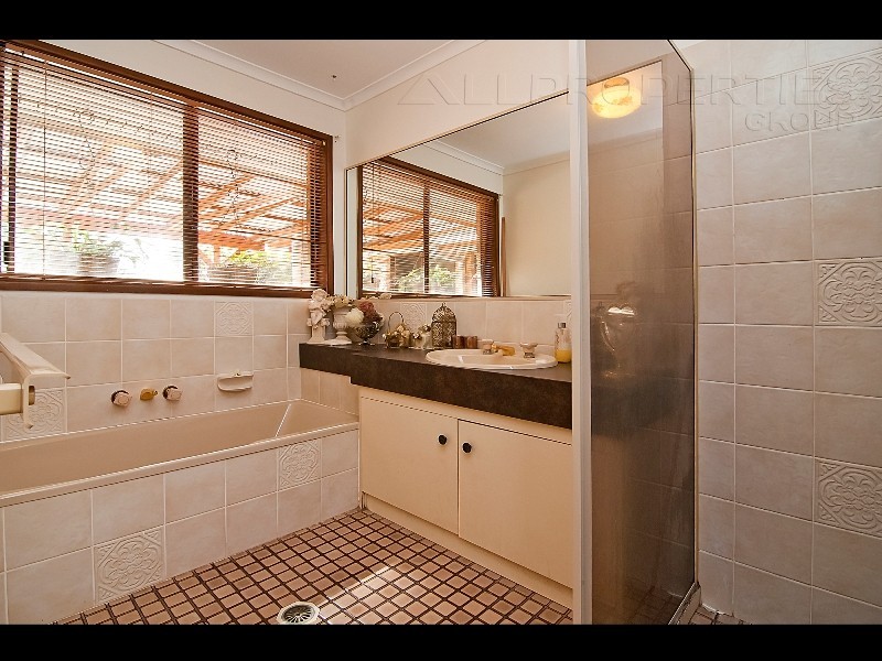 14 Mercury Drive, Bethania QLD 4205