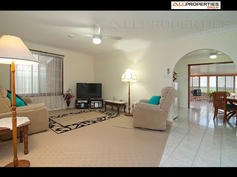 183 Mount Warren Bvld, Mount Warren Park QLD 4207