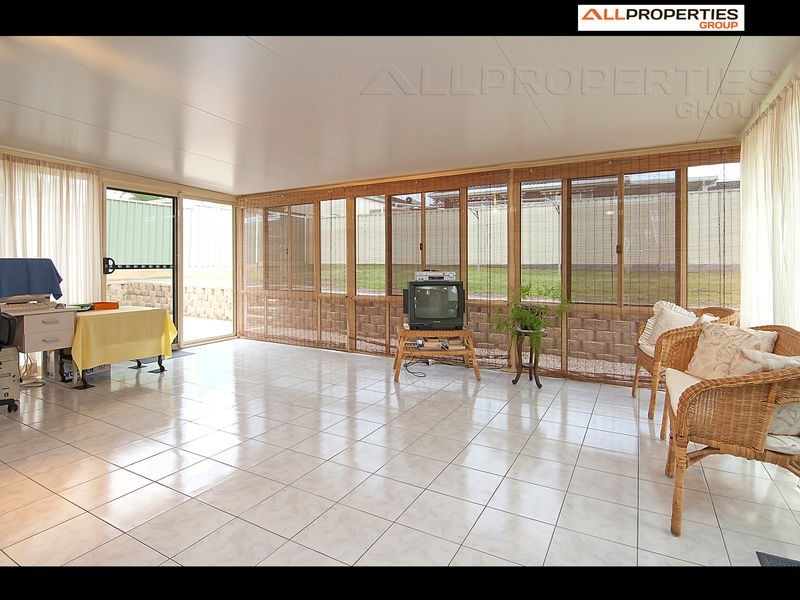 183 Mount Warren Bvld, Mount Warren Park QLD 4207