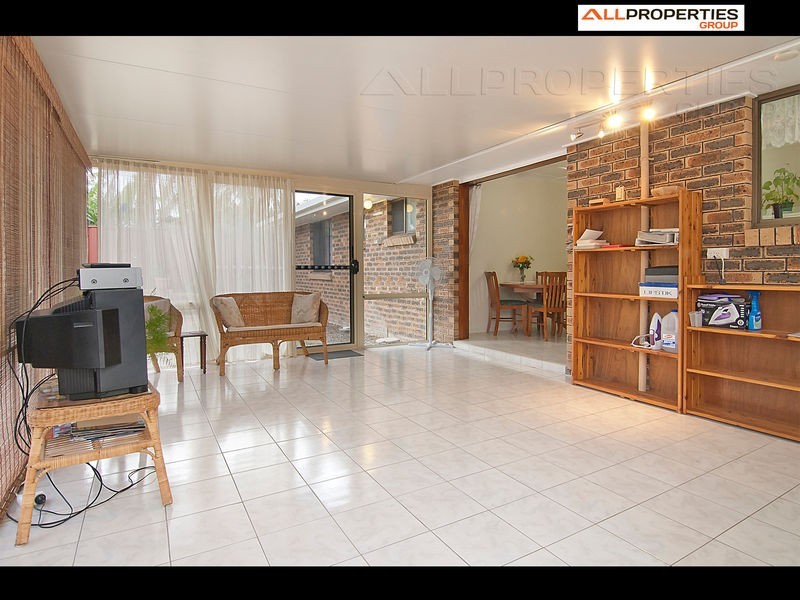 183 Mount Warren Bvld, Mount Warren Park QLD 4207