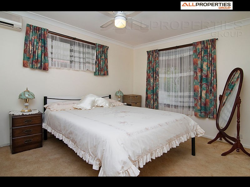 183 Mount Warren Bvld, Mount Warren Park QLD 4207