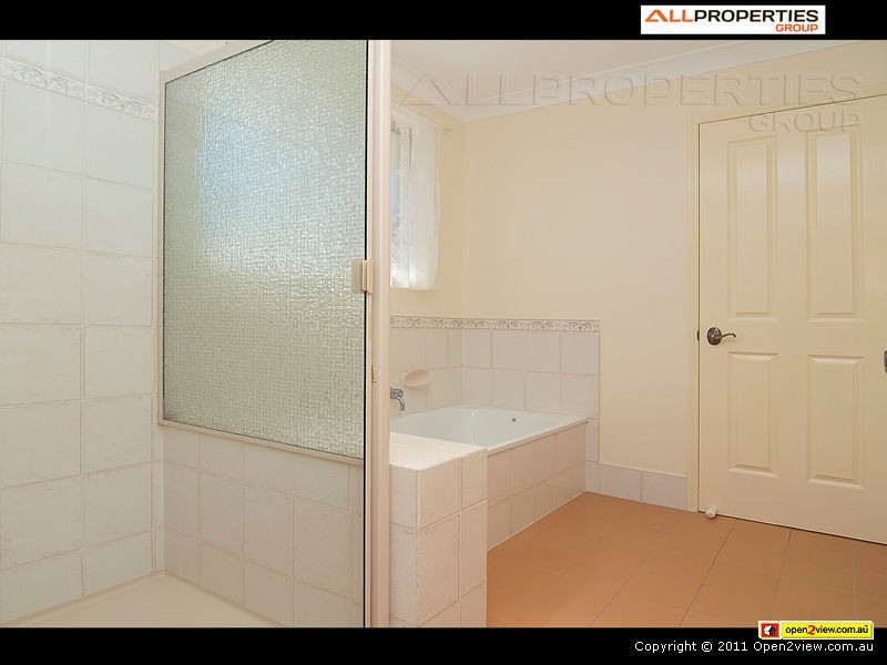 295 Mount Warren Bvld, Mount Warren Park QLD 4207