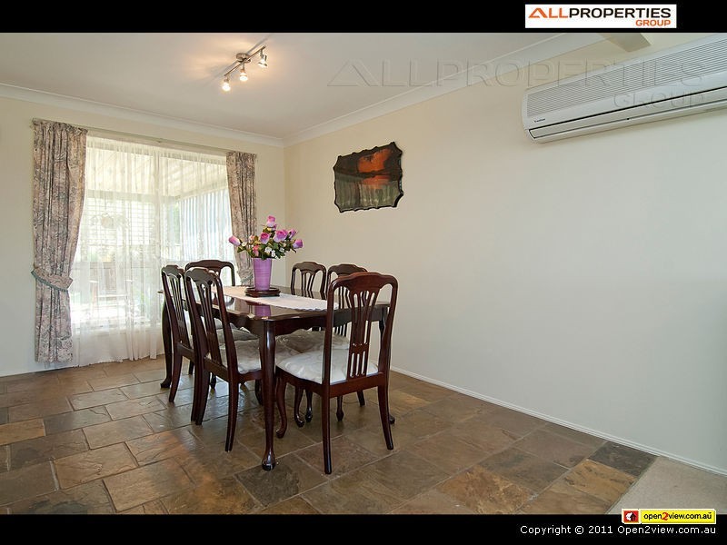 295 Mount Warren Bvld, Mount Warren Park QLD 4207
