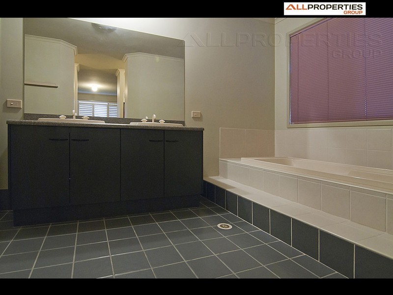 166  Macquarie Way, Drewvale QLD 4116