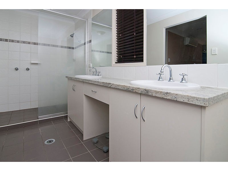 10 Gilberton Crescent, Forest Lake QLD 4078