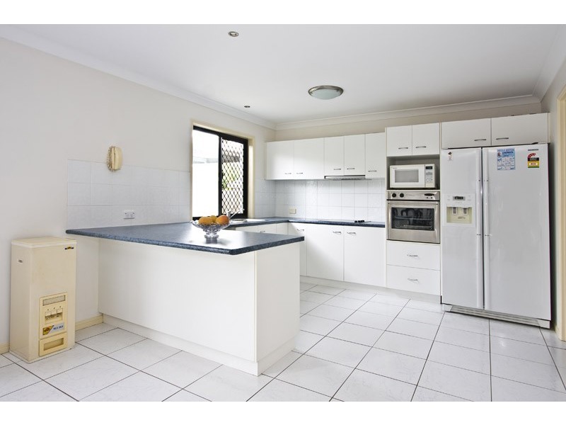 2 Dulwich Pl, Forest Lake QLD 4078