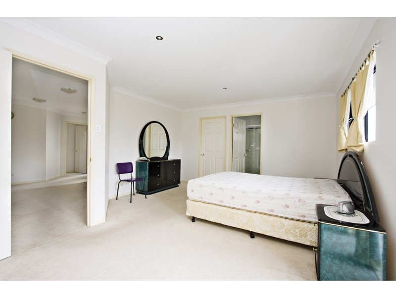 2 Dulwich Pl, Forest Lake QLD 4078