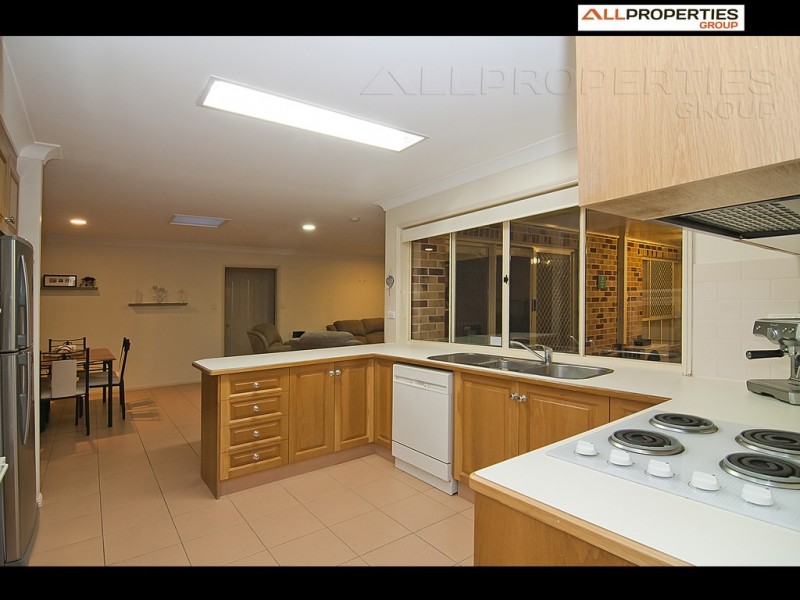 5 Aspen Cres, Parkinson QLD 4115