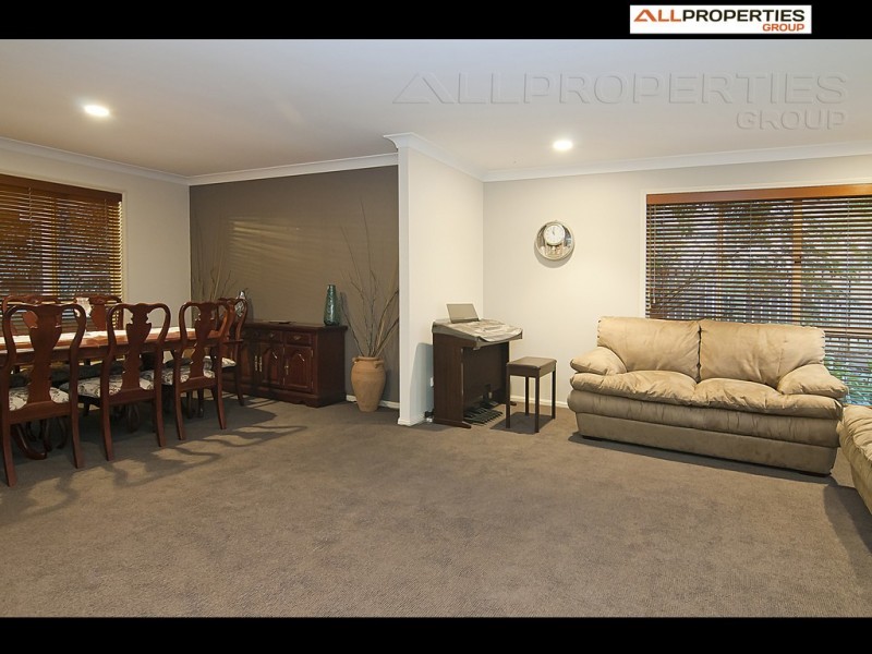5 Aspen Cres, Parkinson QLD 4115