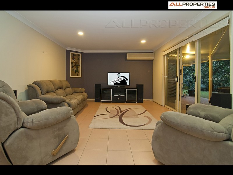 5 Aspen Cres, Parkinson QLD 4115