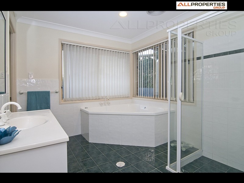 5 Aspen Cres, Parkinson QLD 4115
