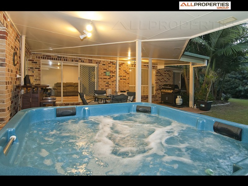 5 Aspen Cres, Parkinson QLD 4115