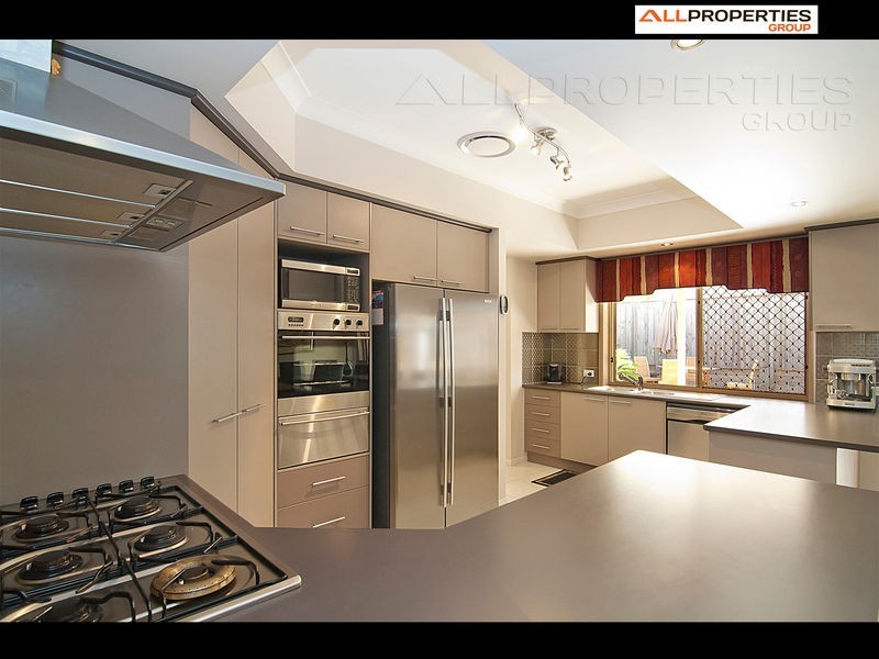 18 Vaucluse Street, Forest Lake QLD 4078