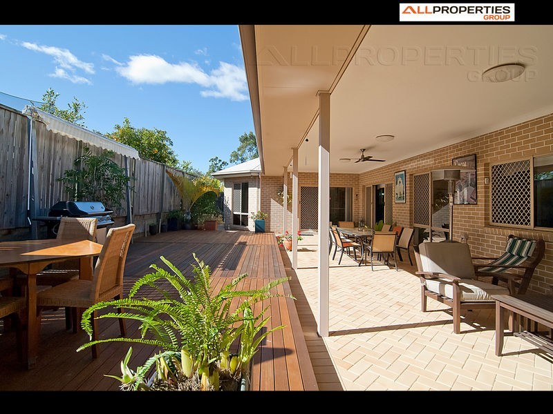 18 Vaucluse Street, Forest Lake QLD 4078