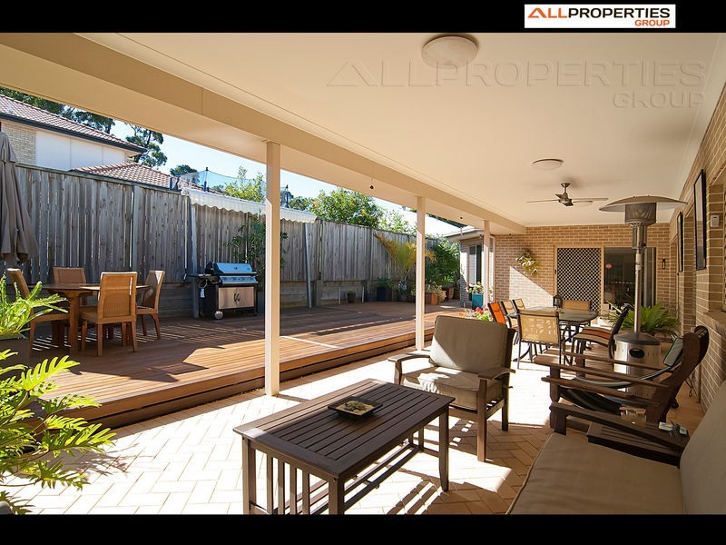 18 Vaucluse Street, Forest Lake QLD 4078