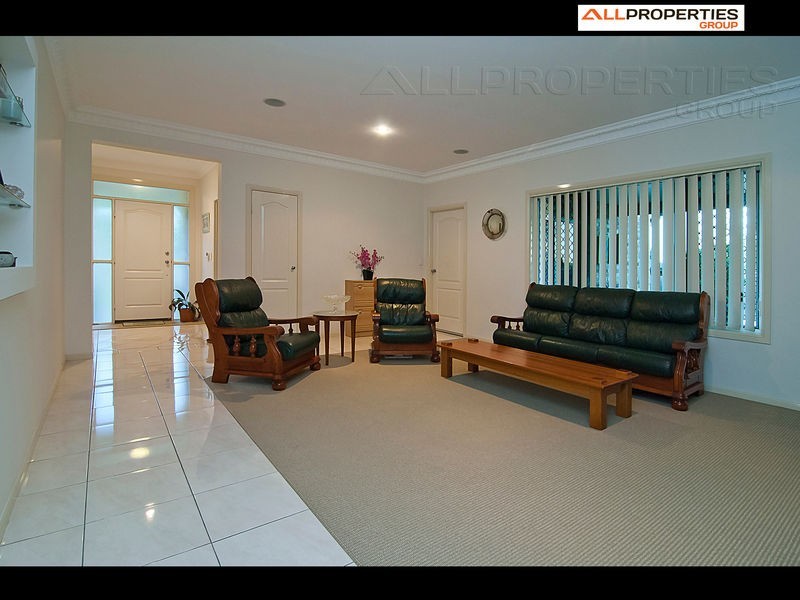 22 Cocas St, Regents Park QLD 4118