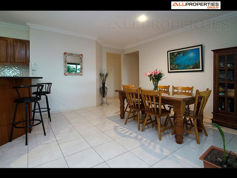 22 Cocas St, Regents Park QLD 4118