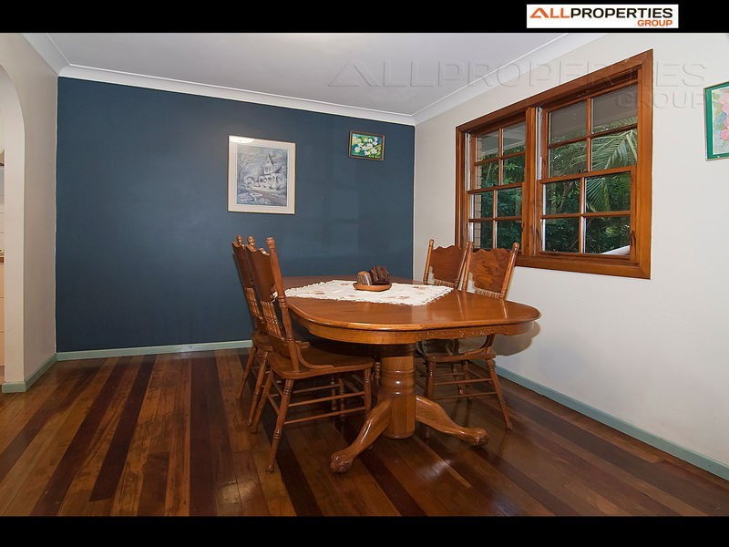 2 LIANA CT, Regents Park QLD 4118