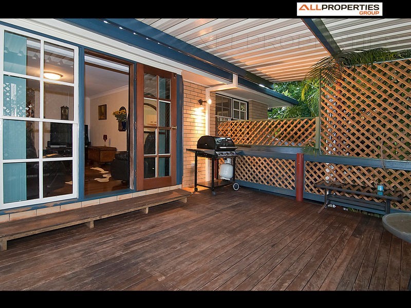 2 LIANA CT, Regents Park QLD 4118
