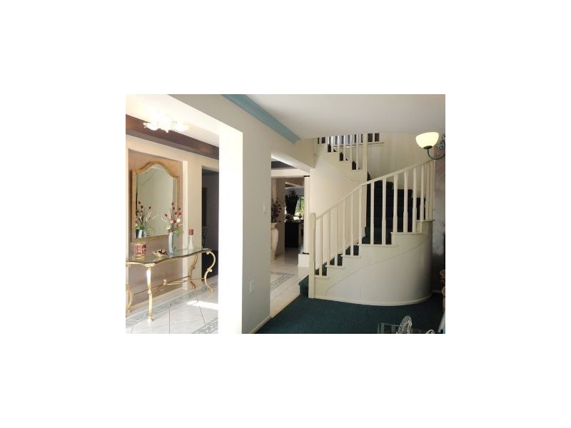 10 Cockatoo Close, Calamvale QLD 4116